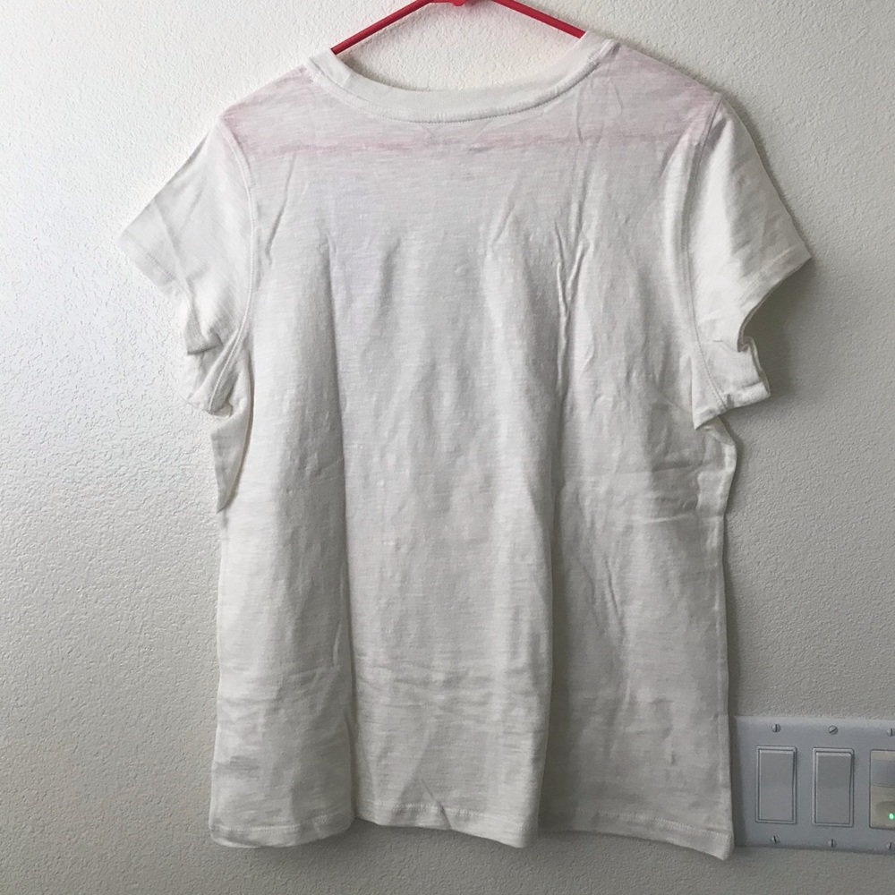 Universal Threads Cream Subtle Rainbow Tee! NWT - Picture 4 of 7